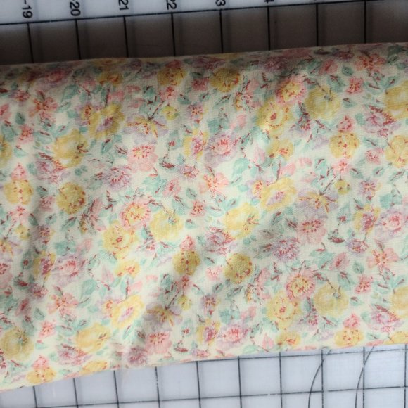 Wamsutta OTC M Lowenstein Fabric  Yellow/Pink Floral Vintage - Picture 3 of 9